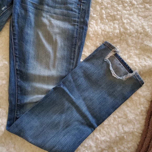 Lucky Brand Zoe Straight Very Distressed Jeans size 4/27 - Picture 6 of 10